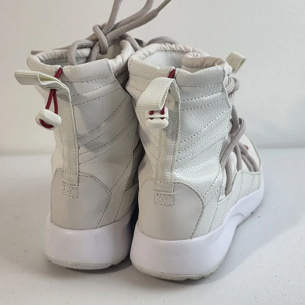 Nike Tanjun High Rise Womens 6 Summit White Sail Winter Boots AO0355-005 EUC